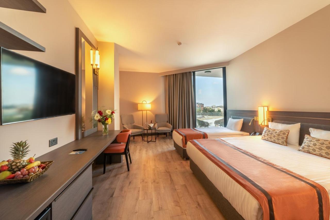 Hotel Pia Bella Kerýnia Eksteriør bilde