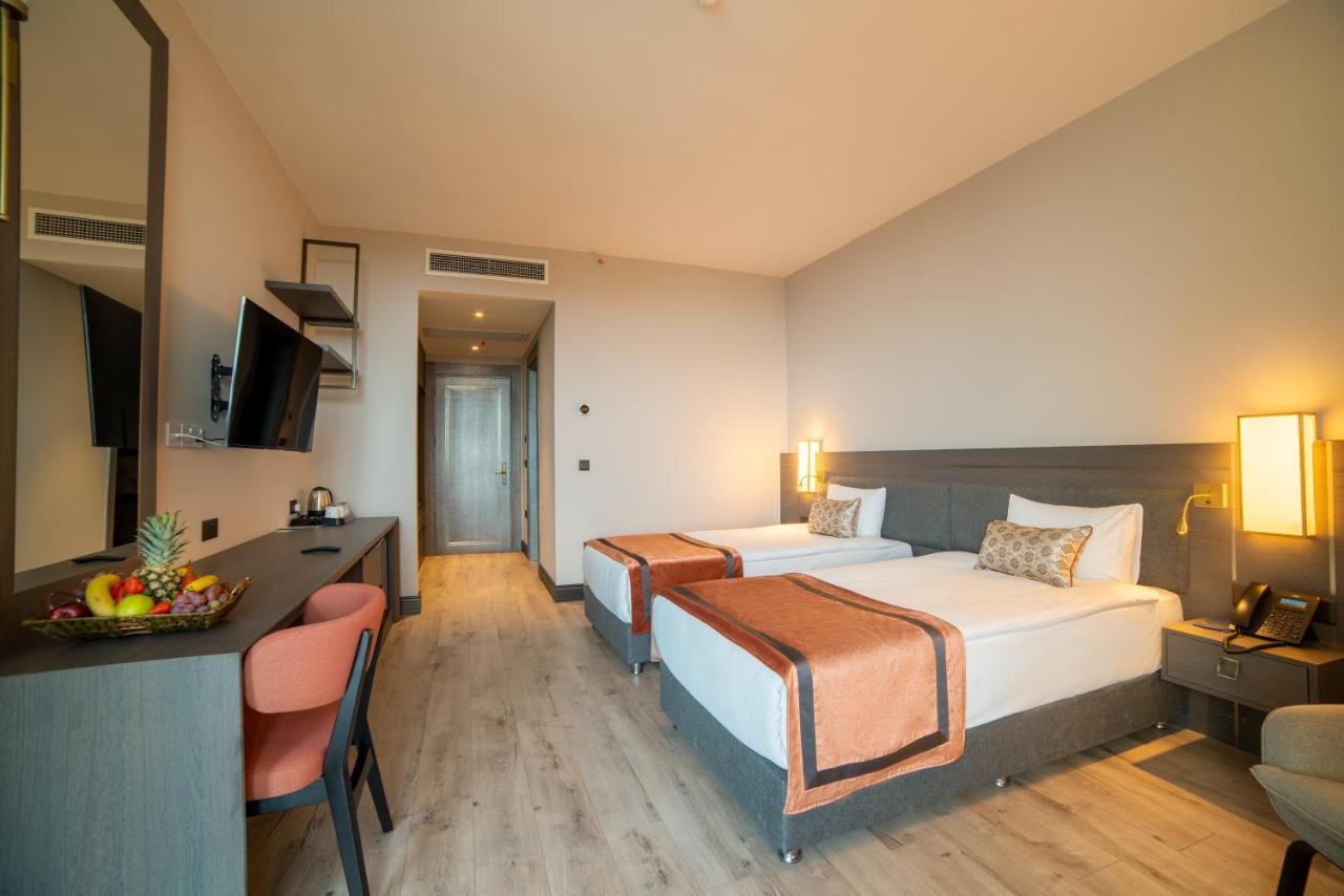 Hotel Pia Bella Kerýnia Eksteriør bilde