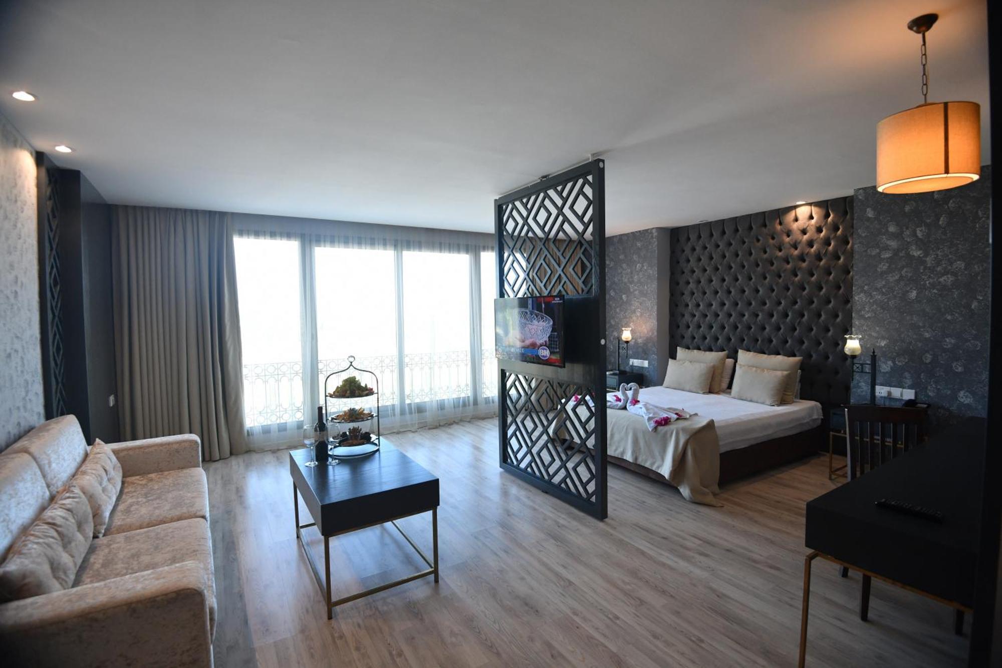 Hotel Pia Bella Kerýnia Eksteriør bilde