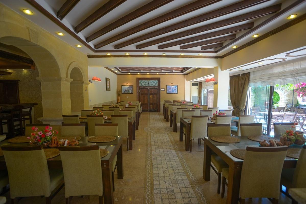 Hotel Pia Bella Kerýnia Eksteriør bilde